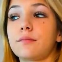 emmeralda Meztelen