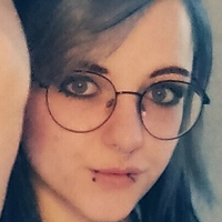 emmipus Meztelen