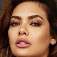 Esha Gupta Meztelen