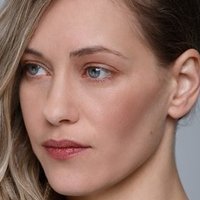 Esther Gaudette Meztelen