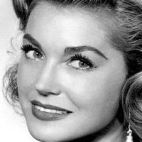 Esther Williams Meztelen