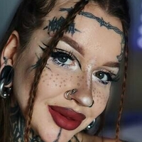 Eva Krauze Meztelen