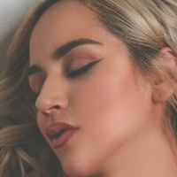 Eve Marie Meztelen