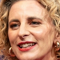 Felicity Ward Meztelen