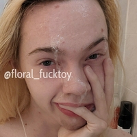 floral_fucktoy Meztelen