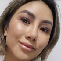 Florence Yi Meztelen