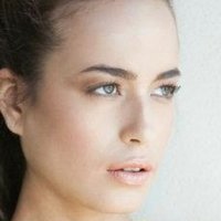 Frida Astrid Meztelen