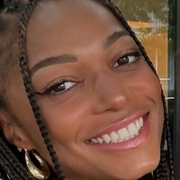 Gabby Thomas Meztelen