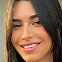 Gabrielle M Meztelen