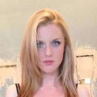 Georgina Baillie Meztelen