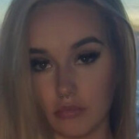 Hailey F Meztelen
