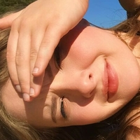Haley E Meztelen