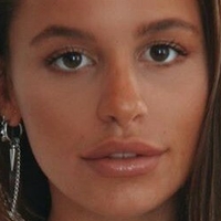 Haley Leach Meztelen