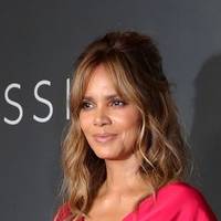 Halle Berry Meztelen
