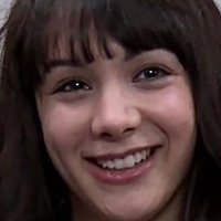Hannah Marks Meztelen