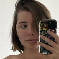 Harley West Meztelen