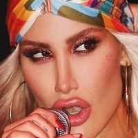 İrem Derici Meztelen