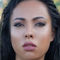 Irene Meztelen