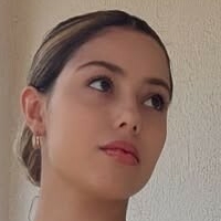 Isabella Meztelen
