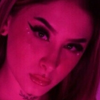 Joelee Catherine Meztelen