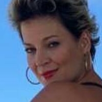 Joice Hasselmann Meztelen