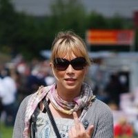 Julia Altenkirch Meztelen