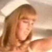 Julia Bond Meztelen