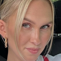 Julia Dröge Meztelen