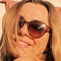 Julia G Meztelen