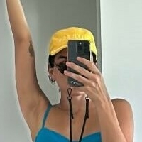 Júlia Konrad Meztelen