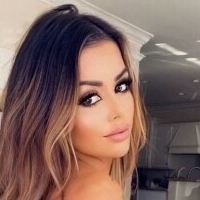 Julie Annee Meztelen
