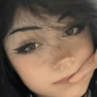 Julie Kitty Meztelen