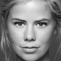 Julie Zangenberg Meztelen