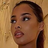 Kadelle Samuals Meztelen
