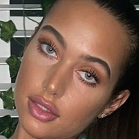 Kamila Davies Meztelen