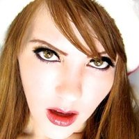 Karen Alloy Meztelen