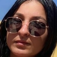 Karen Cristine Meztelen