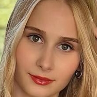 karinabo_ Meztelen