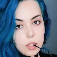 Karol Blue Meztelen