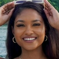 Karolina Achong Meztelen