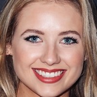 Kassandra Clementi Meztelen