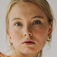 Katharina Wandrowsky Meztelen