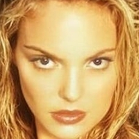 Katherine Meztelen