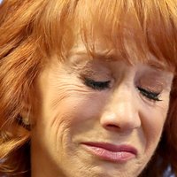 Kathy Griffin Meztelen