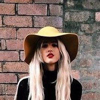 Katie Kuips Meztelen
