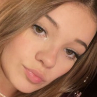 Katie Nilsen Meztelen