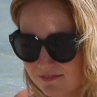 Kelly Weekers Meztelen