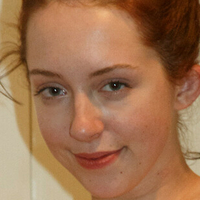 Kelsey Berneray Meztelen