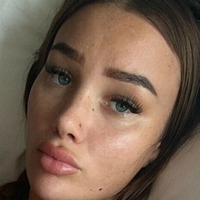 kendalaccess Meztelen