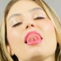Kerri King Meztelen